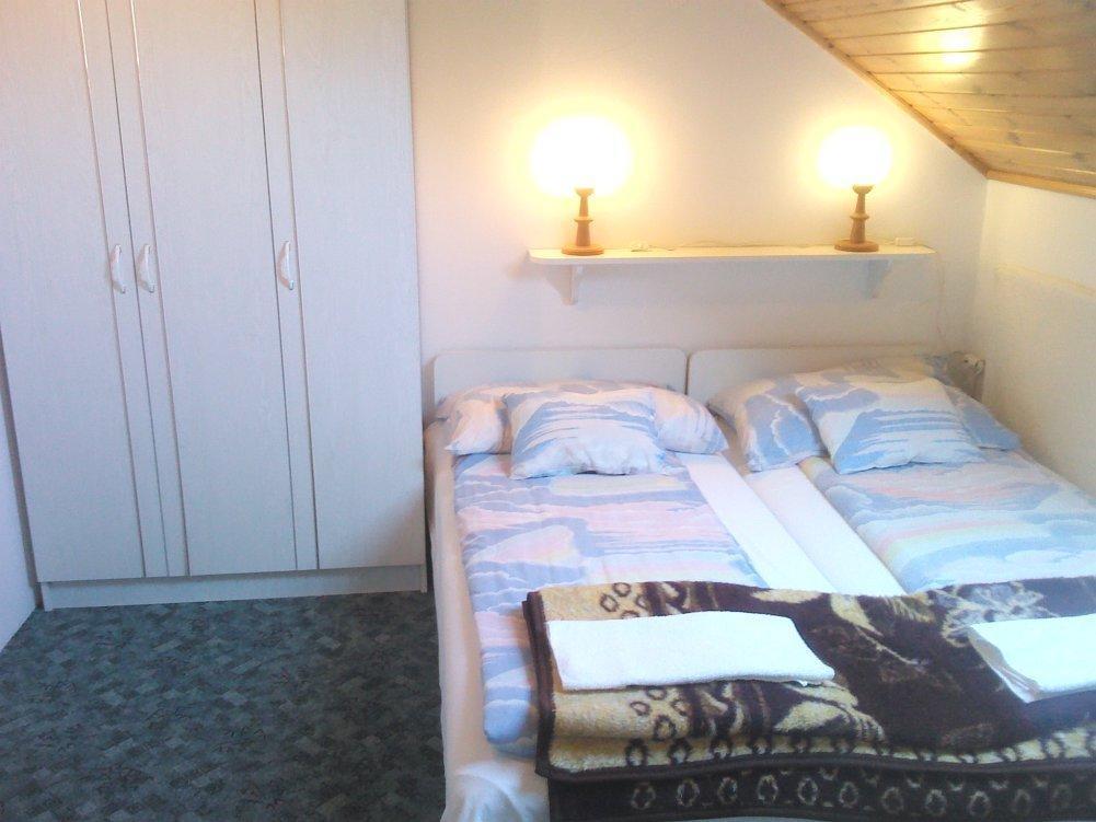 Napfeny Apartment Keszthely Rum bild