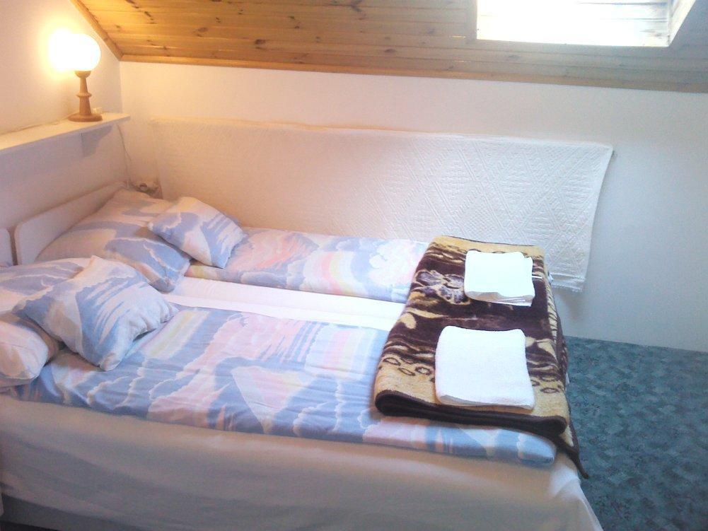 Napfeny Apartment Keszthely Rum bild